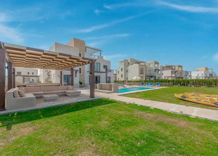 Ancient Sands Gouna 4br Heated Pool & Lagoon Villa *