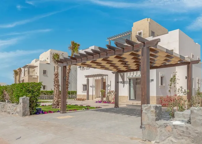 Ancient Sands Gouna 4br Heated Pool & Lagoon Villa