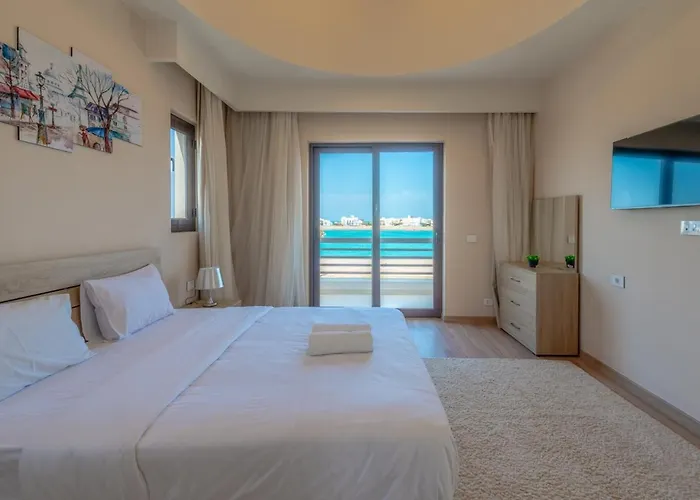 Ancient Sands Gouna 4br Heated Pool & Lagoon Villa